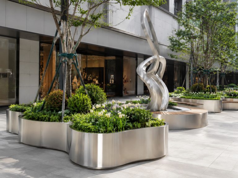 红河县不锈钢景观雕塑与金属花箱